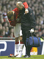 beckham-stretcher-2002